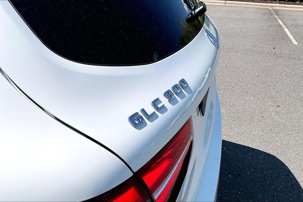 Used 2018 Mercedes-Benz GLC 300 4MATIC image 23