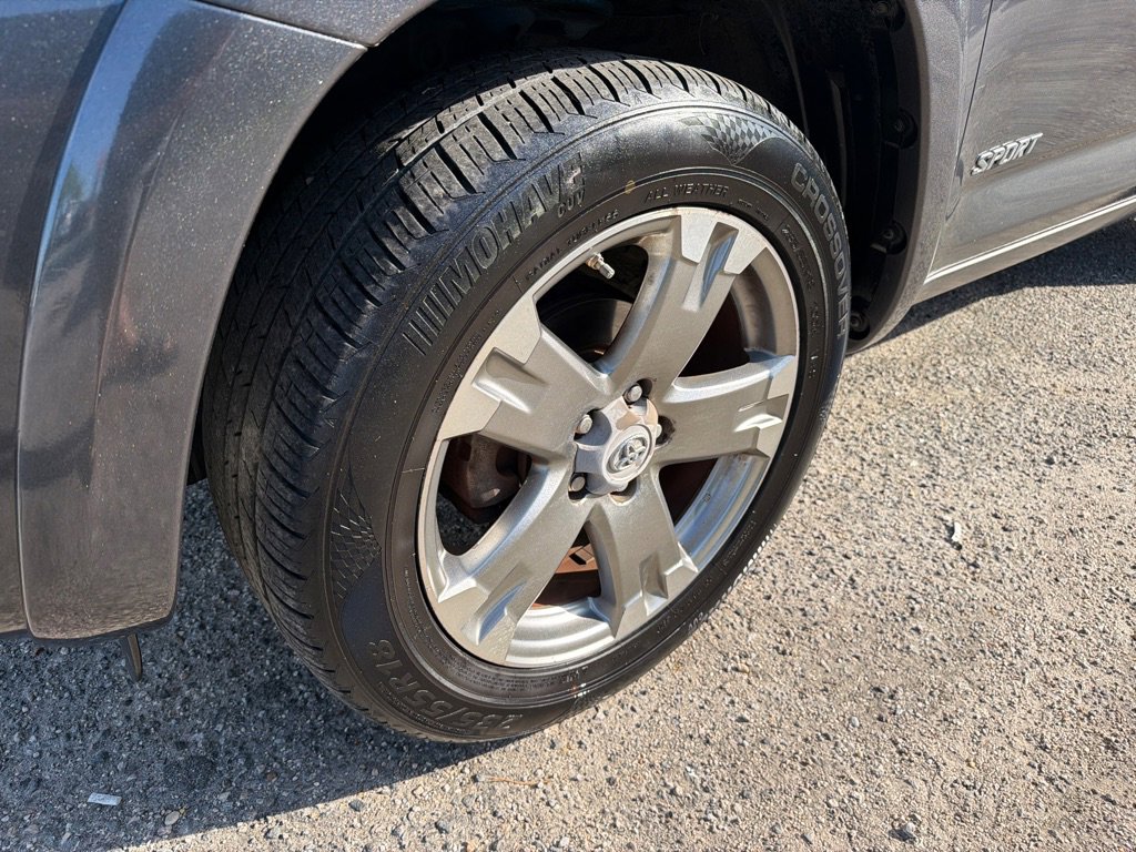 Used 2011 Toyota RAV4 Sport w/ Sport Extra Value Pkg AWD/4WD image 10