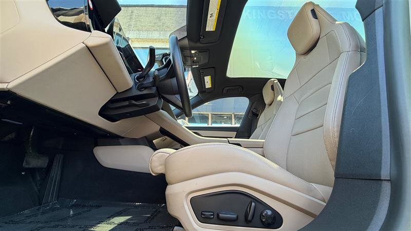 Used 2023 Porsche Taycan image 12