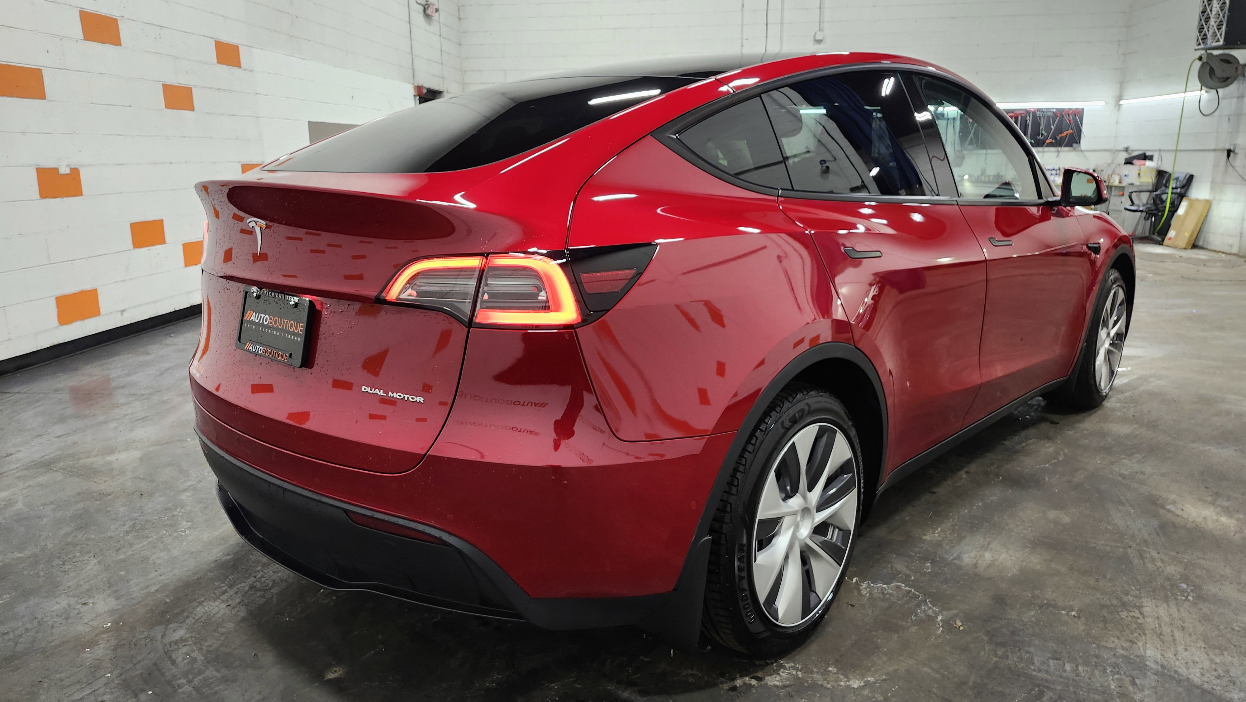 Used 2023 Tesla Model Y Long Range image 16