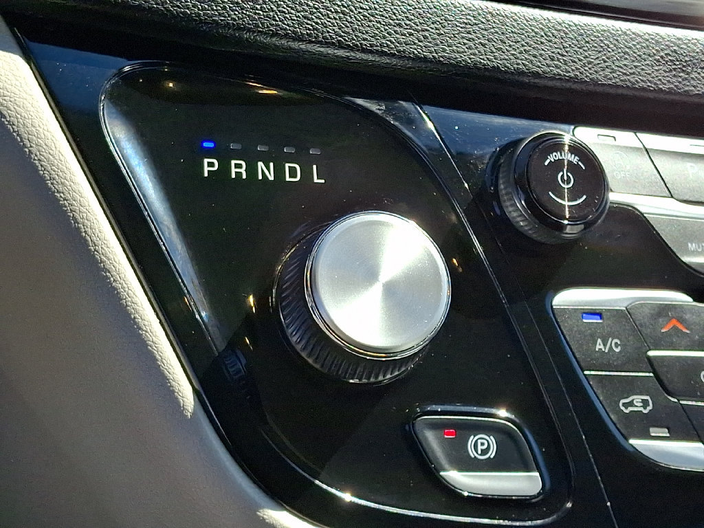 Used 2024 Chrysler Pacifica Touring-L FWD image 22
