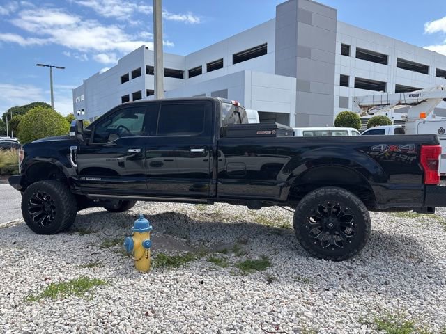 Used 2017 Ford F350 Platinum w/ Platinum Ultimate Package AWD/4WD image 3