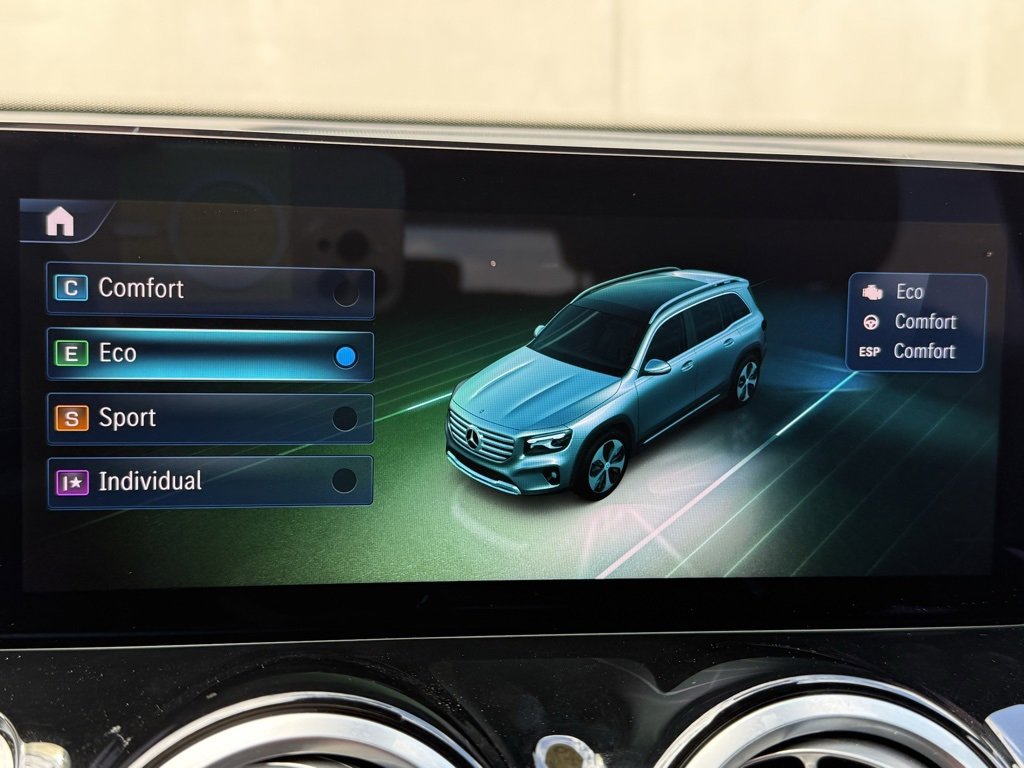 Used 2024 Mercedes-Benz GLB 250 image 11