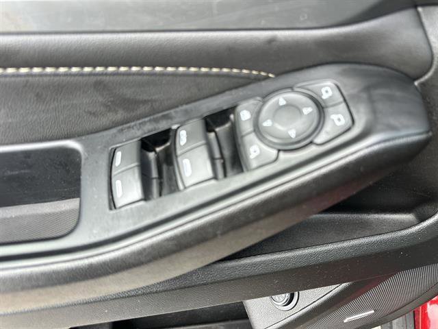 Used 2023 Chevrolet Traverse LT w/ LT Premium Package AWD/4WD image 15