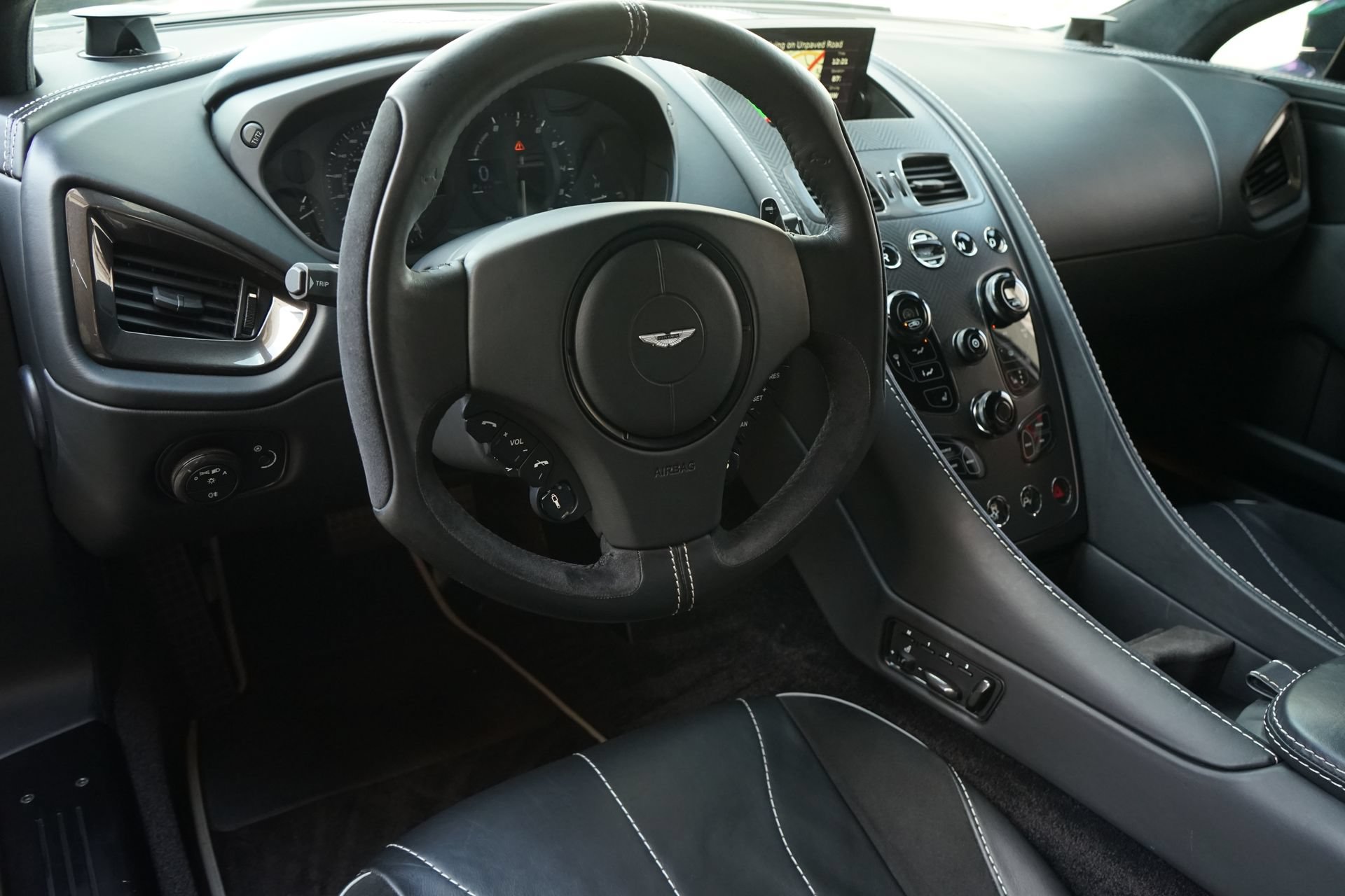 Used 2015 Aston Martin Vanquish Coupe RWD image 11
