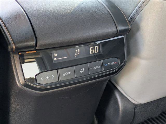 Used 2023 Toyota Highlander Bronze Edition image 19