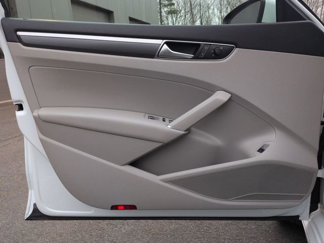 Used 2018 Volkswagen Passat 2.0T S image 19