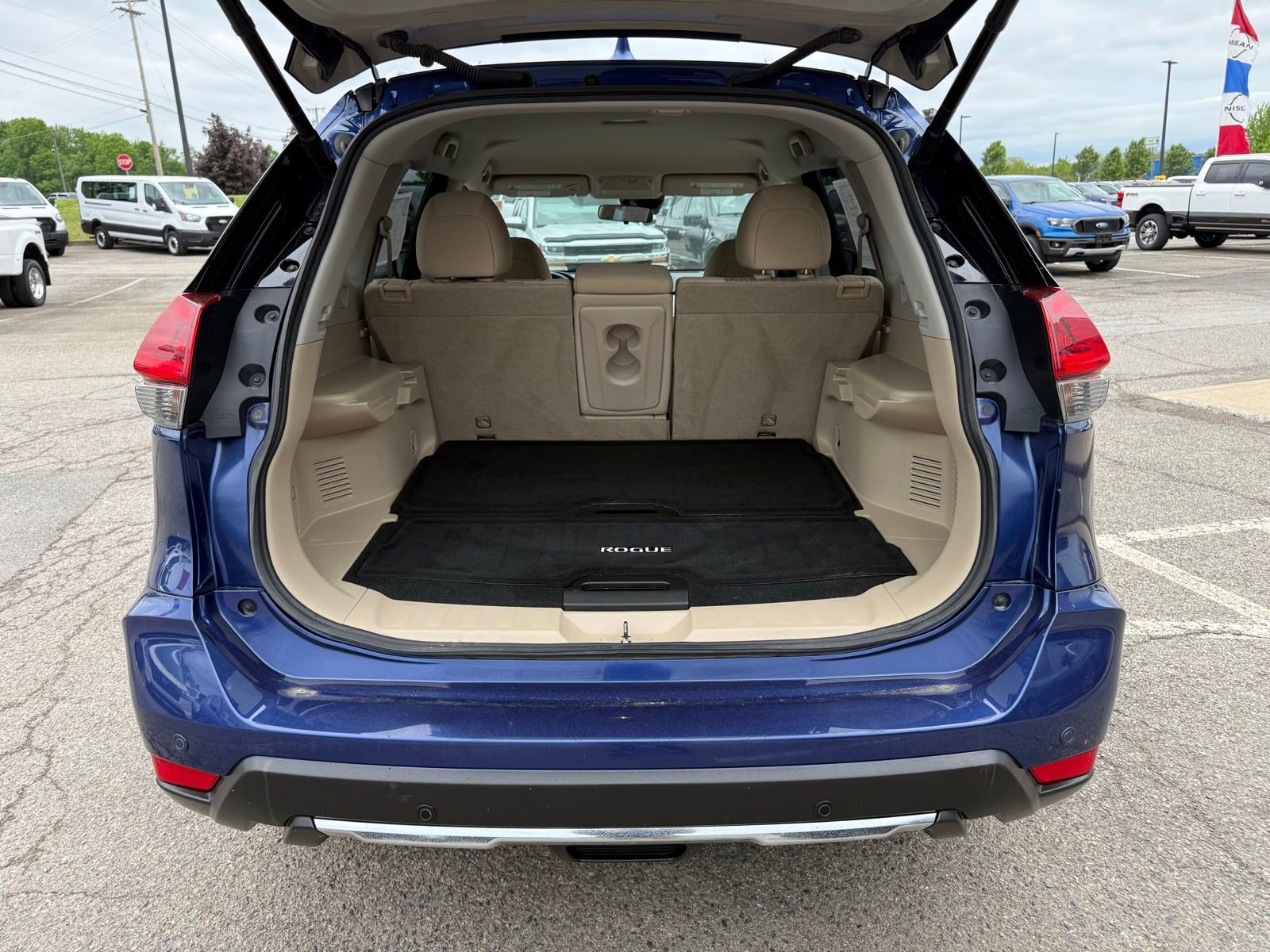 Used 2020 Nissan Rogue SV AWD/4WD image 42