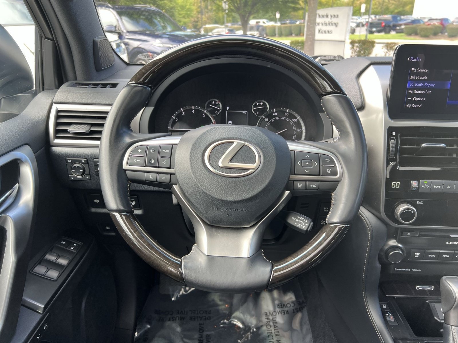Used 2023 Lexus GX 460 Premium w/ Premium Package AWD/4WD image 16