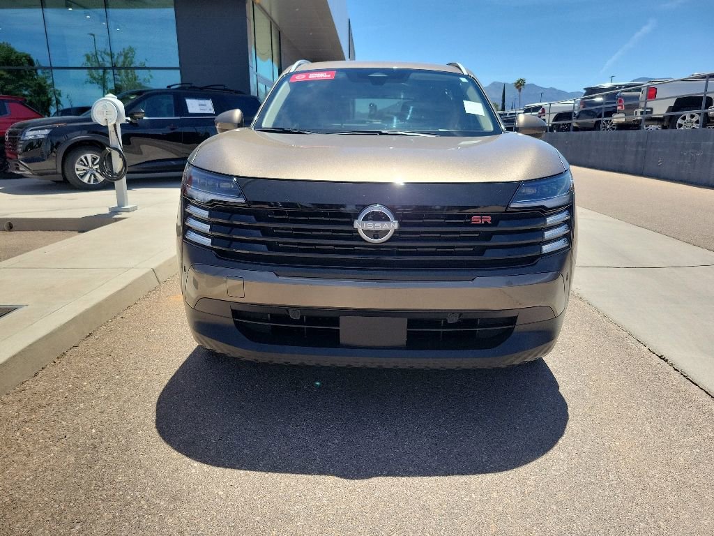 Used 2025 Nissan Kicks SR FWD image 2