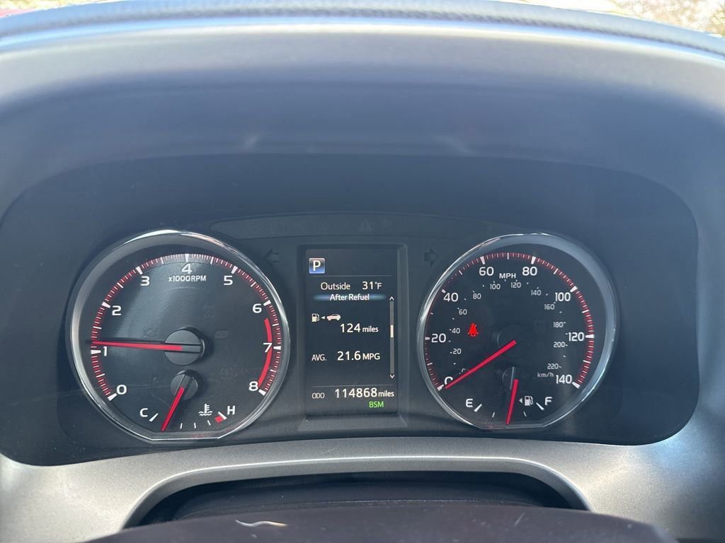 Used 2016 Toyota RAV4 SE image 32