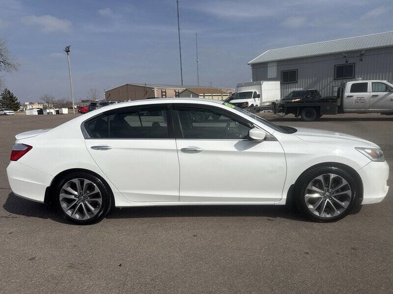 Used 2014 Honda Accord Sport image 9