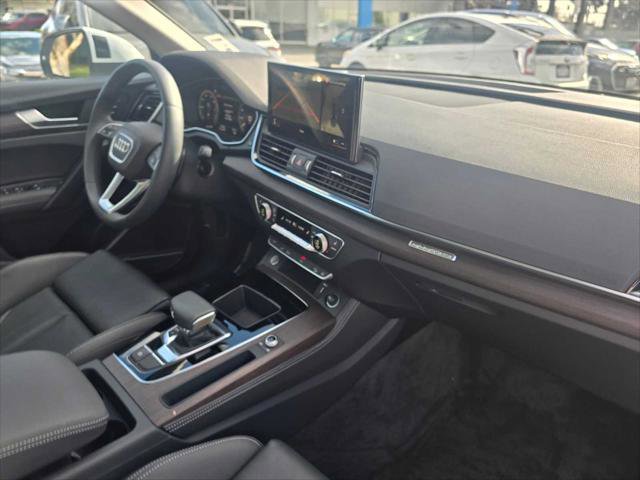 Used 2025 Audi Q5 e Premium Plus w/ Premium Plus Package image 12