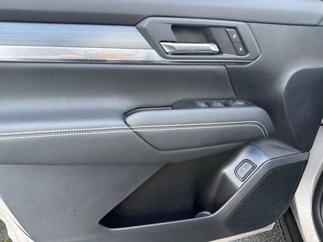 New 2027 GMC Terrain Elevation w/ Elevation Premium Package FWD image 12