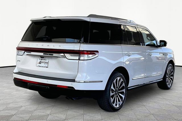 Used 2022 Lincoln Navigator Reserve AWD/4WD image 5