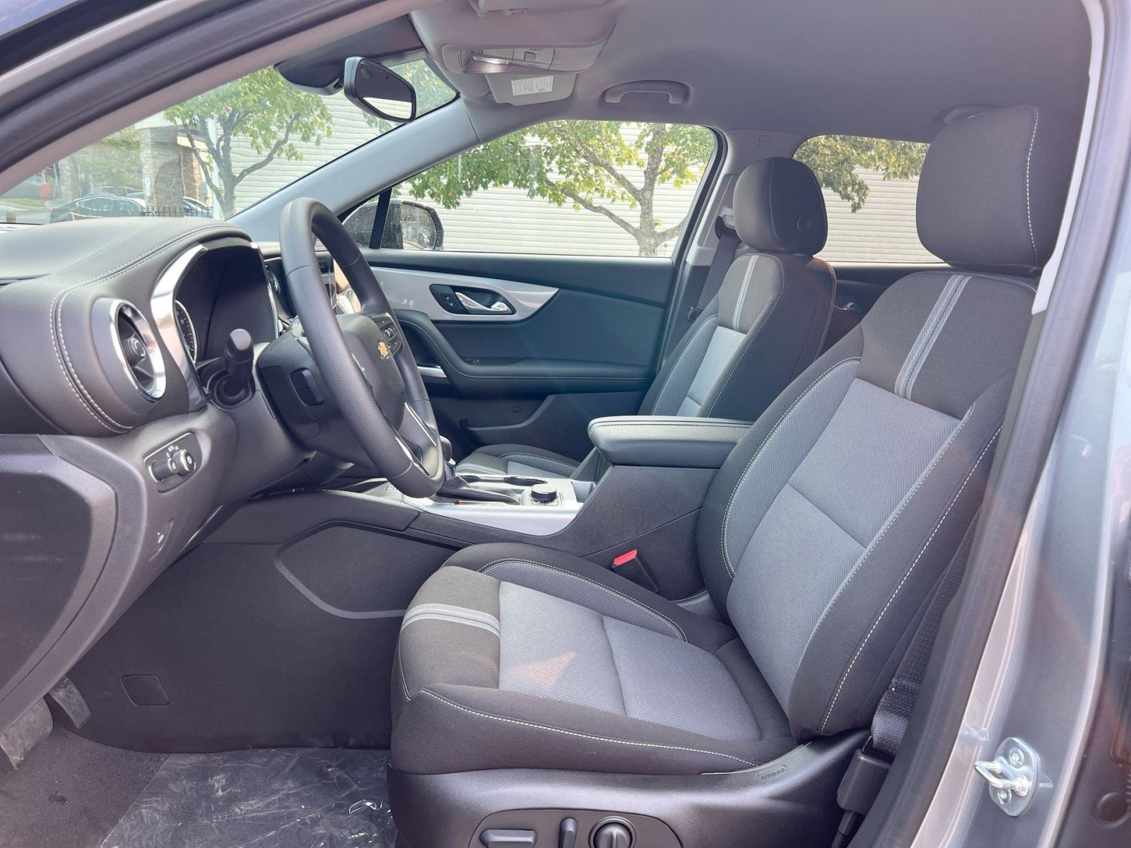 New 2025 Chevrolet Blazer LT w/ Convenience Package image 12