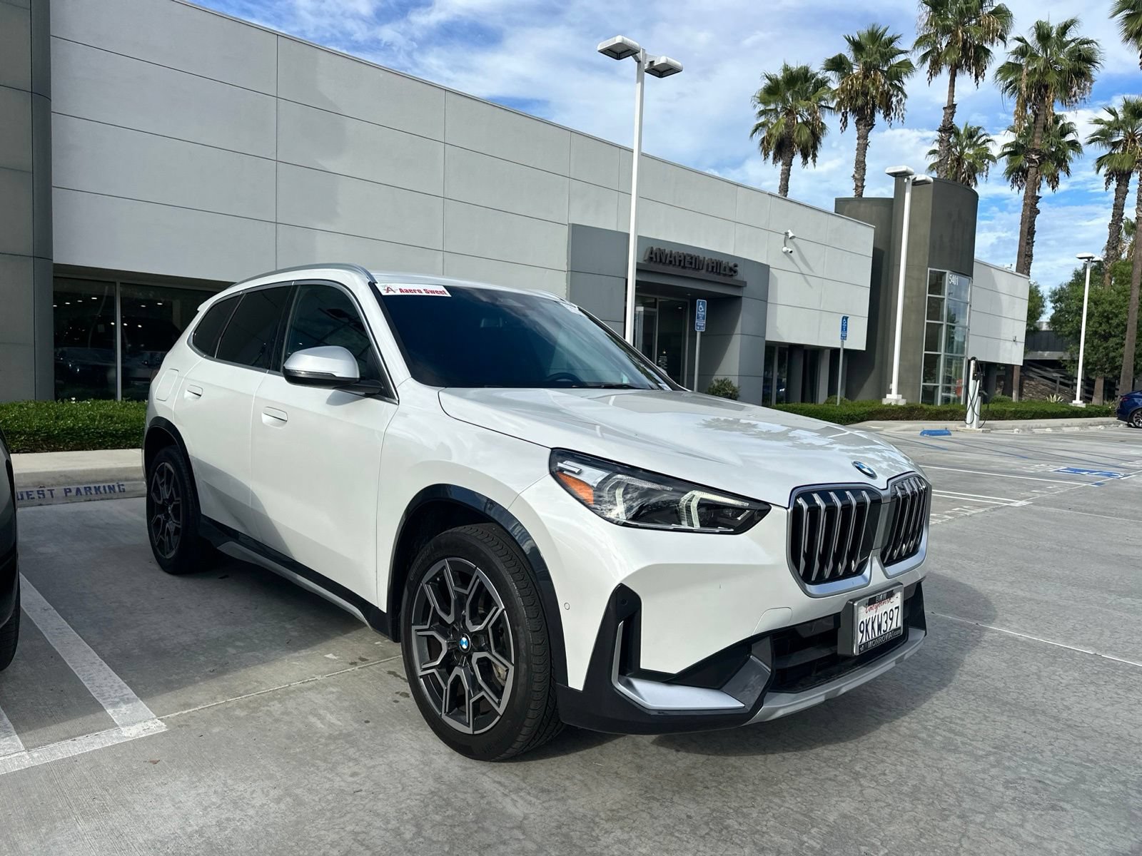 Used 2023 BMW X1 xDrive28i w/ Convenience Package AWD/4WD image 2