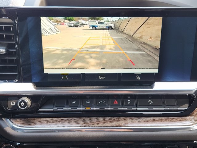 Used 2023 Chevrolet Silverado 1500 LT Trail Boss w/ Convenience Package II AWD/4WD image 6