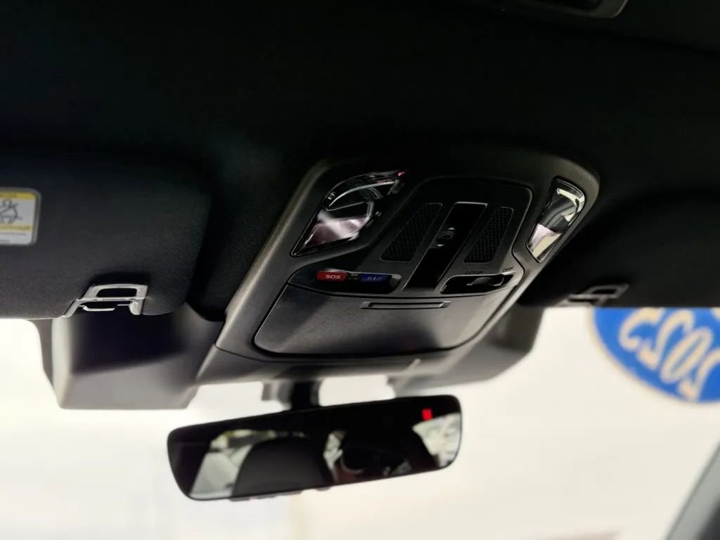 Used 2025 Subaru Outback Wilderness w/ Wilderness Package image 34