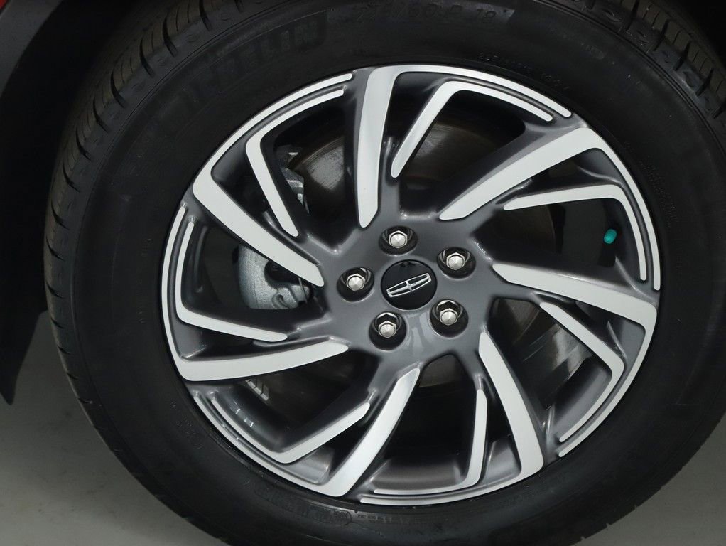 Certified 2024 Lincoln Corsair AWD image 37