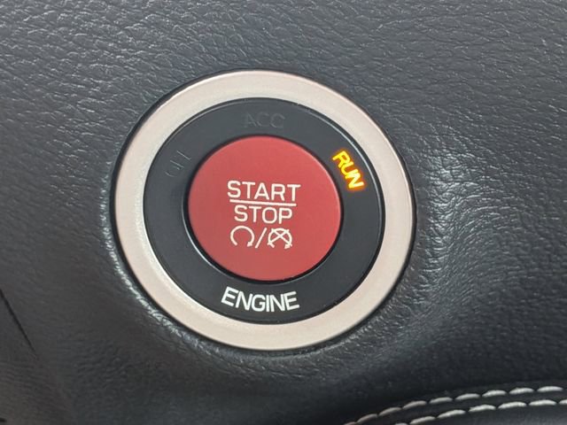 Used 2016 Dodge Challenger SRT Hellcat image 30