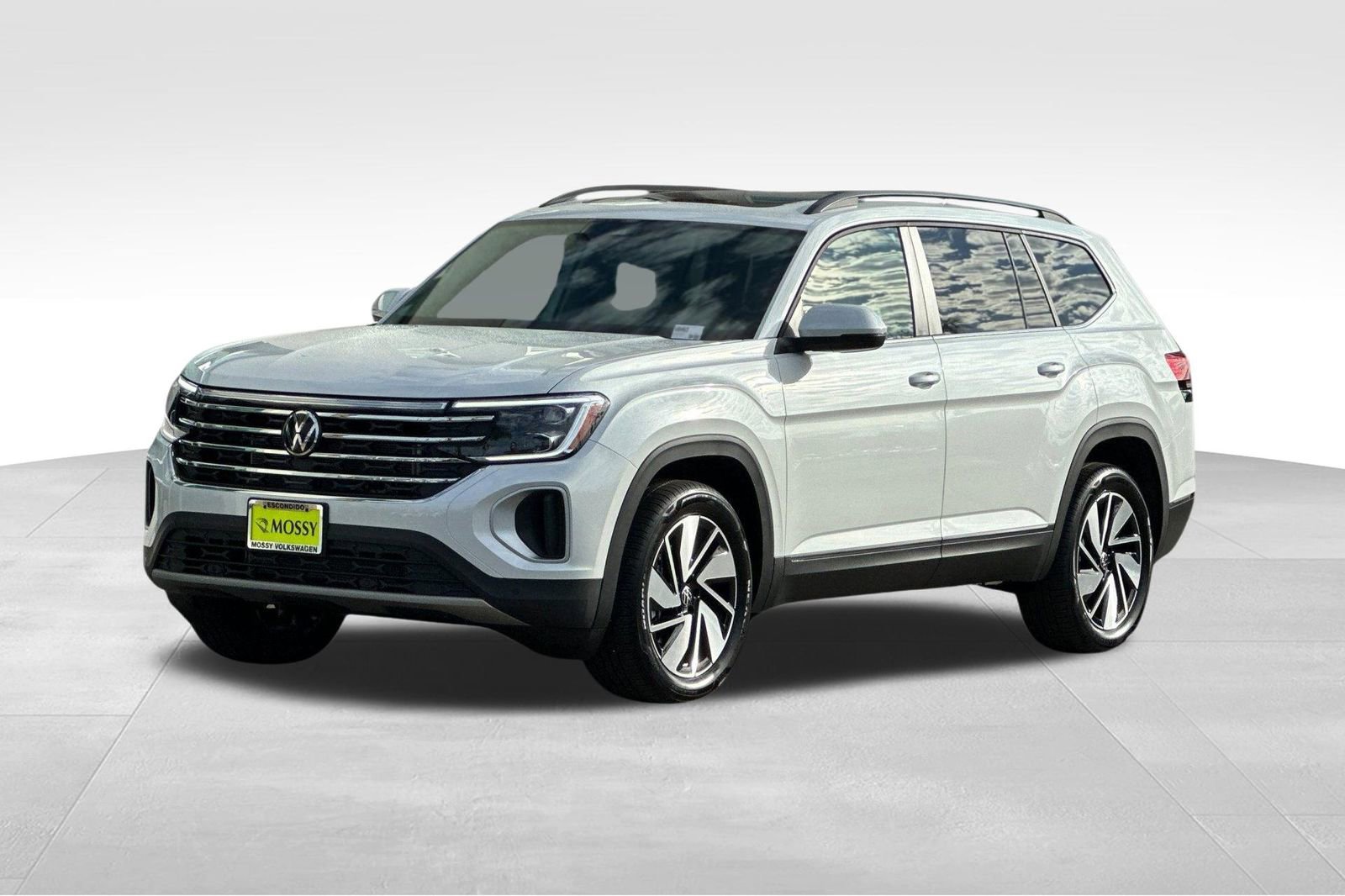 New 2026 Volkswagen Atlas SE image 1
