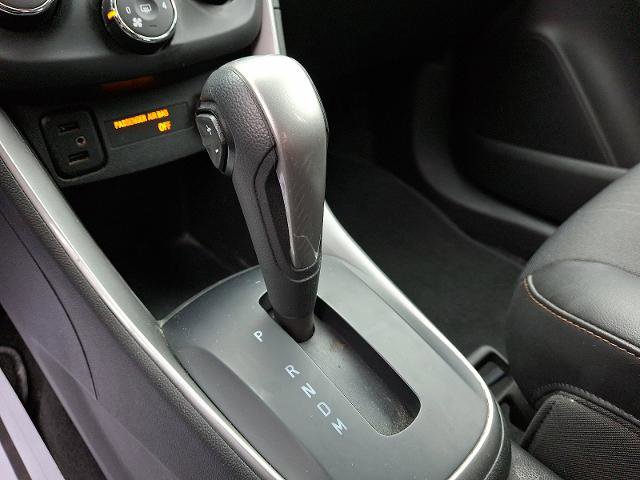 Used 2022 Chevrolet Trax LT w/ Midnight Edition image 14