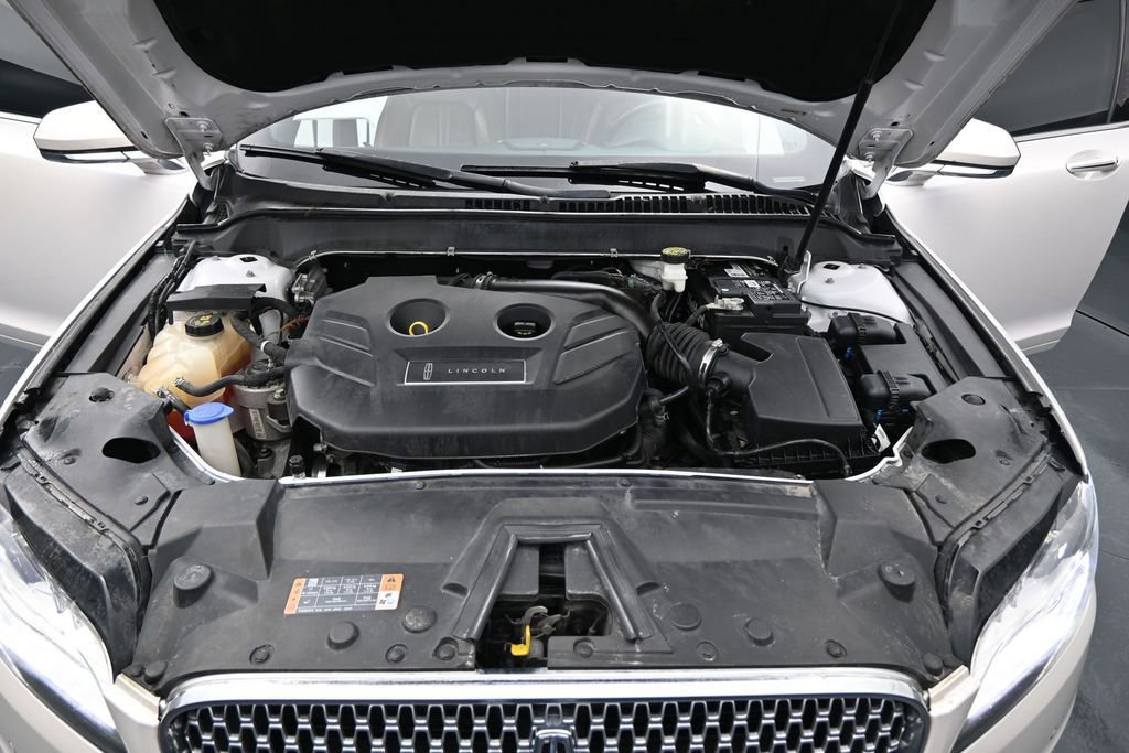 Used 2019 Lincoln MKZ Reserve FWD image 26