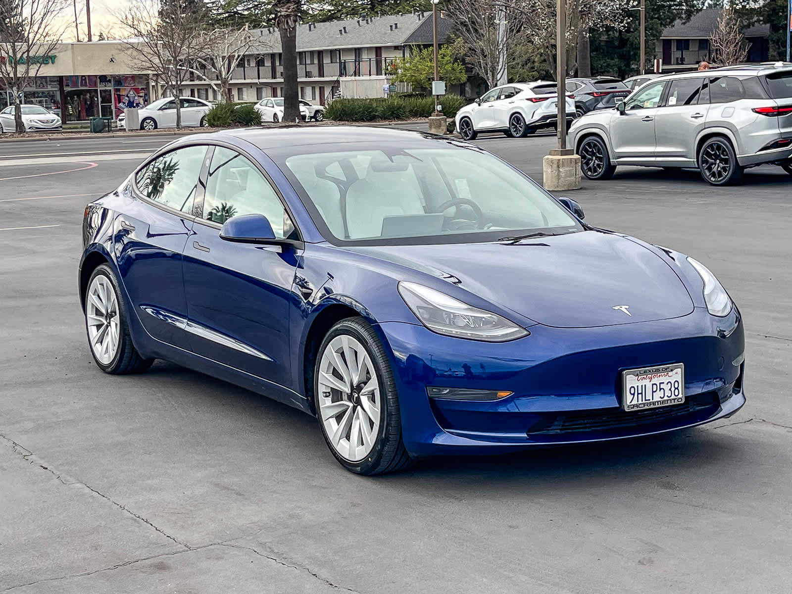 Used 2023 Tesla Model 3 Standard Range image 5