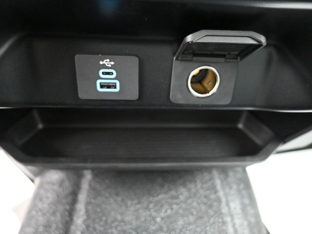 New 2025 Ford F250 XLT w/ 360-Degree Camera Package image 34