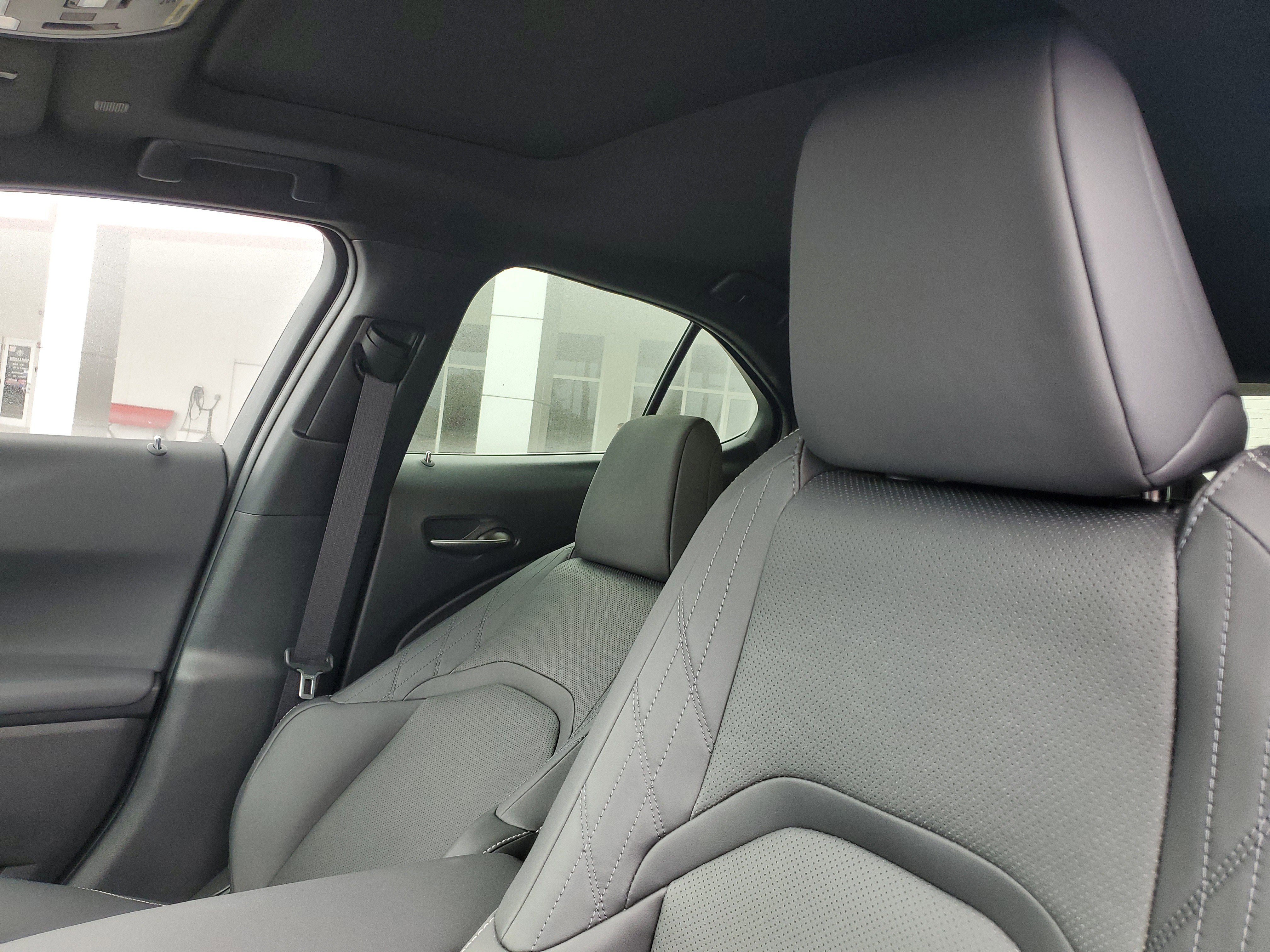 Used 2024 Lexus UX 250h F Sport image 20