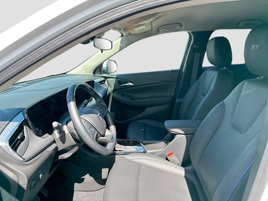 Used 2026 Buick Encore GX Sport Touring w/ Advanced Technology Package FWD image 10