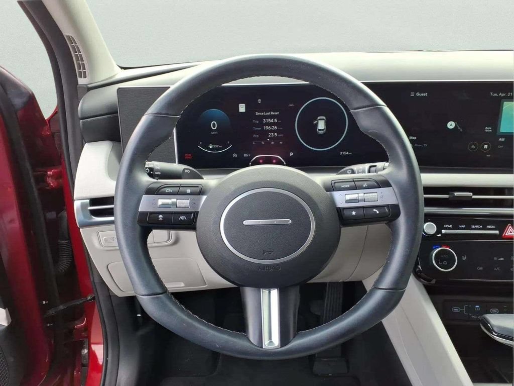 Used 2025 Hyundai Tucson SEL FWD image 19