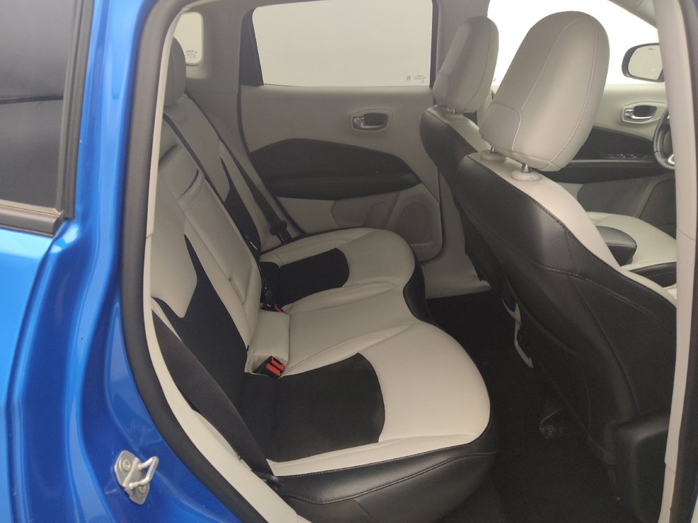 Used 2020 Jeep Compass Latitude w/ Popular Equipment Group FWD image 19