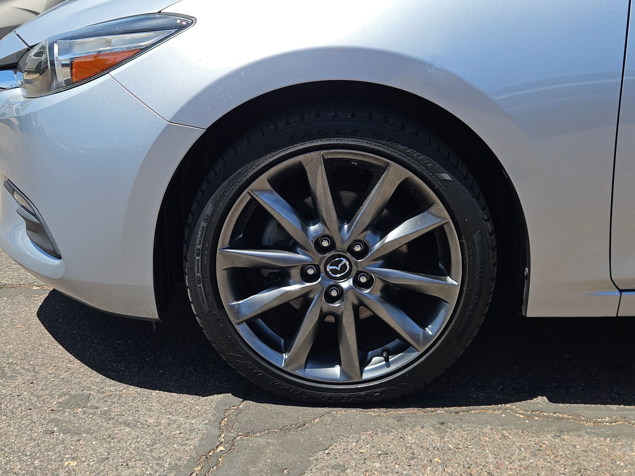 Used 2018 MAZDA MAZDA3 Touring FWD image 10