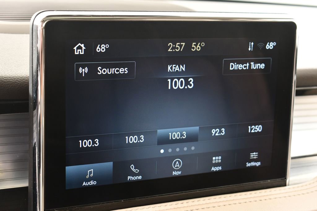 Used 2022 Lincoln Corsair AWD w/ Premium Package image 26