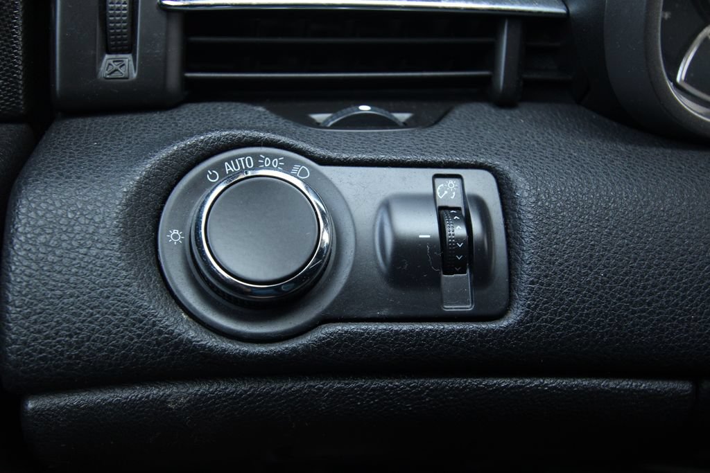 Used 2015 Chevrolet Malibu LT w/ Power Convenience Package FWD image 20
