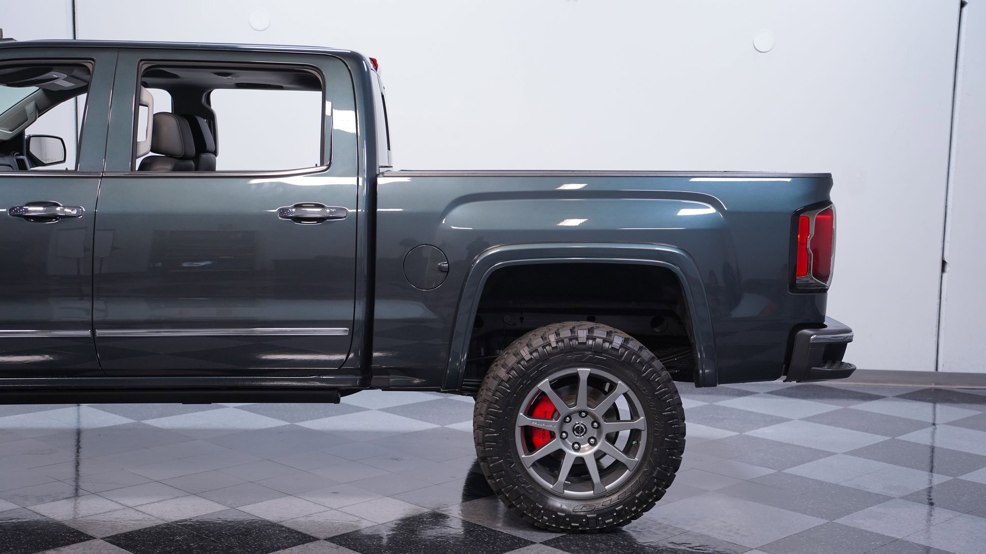 Used 2018 GMC Sierra 1500 SLT image 19