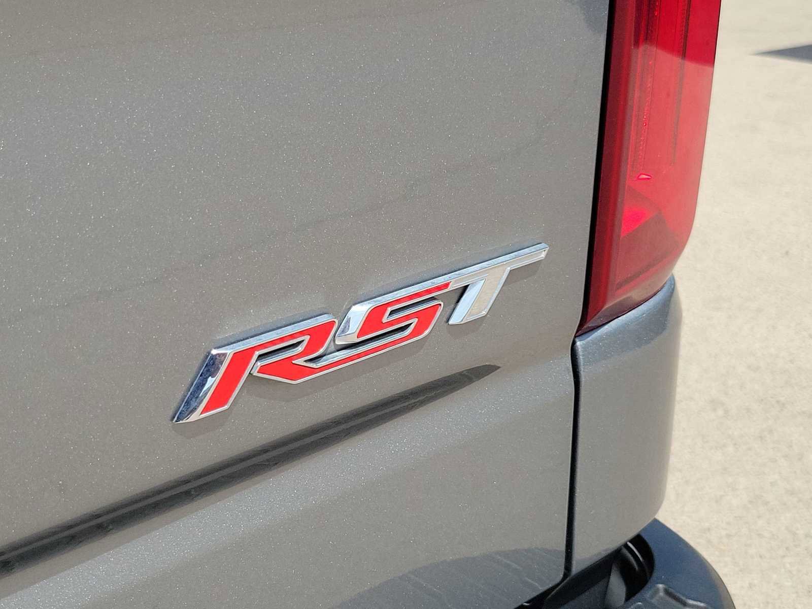 Used 2023 Chevrolet Silverado 1500 RST w/ Z71 Off-Road Package image 12