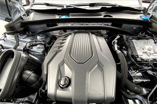 New 2025 Porsche Macan image 39