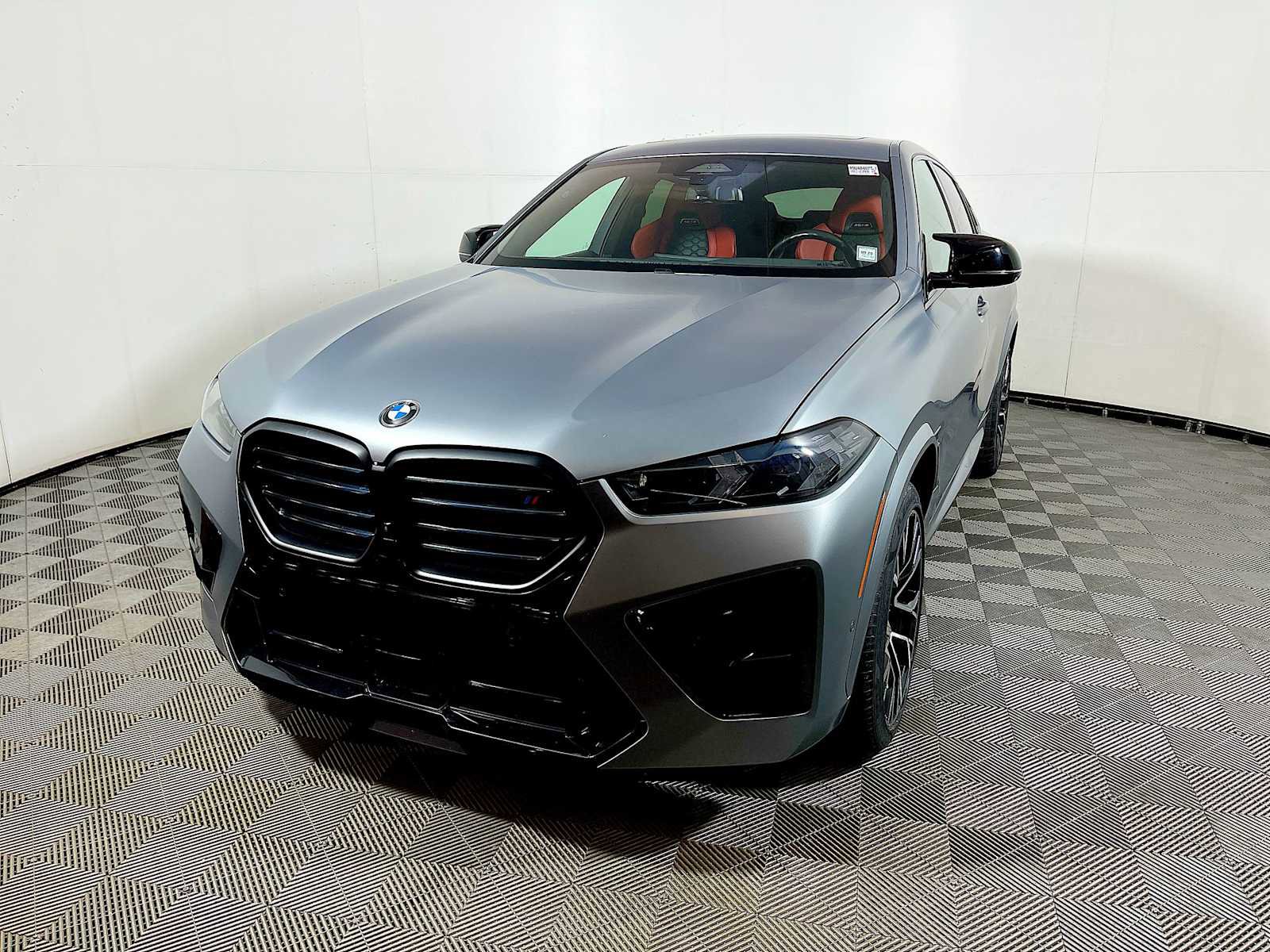 Used 2024 BMW X6 M Competition w/ Executive Package image 3