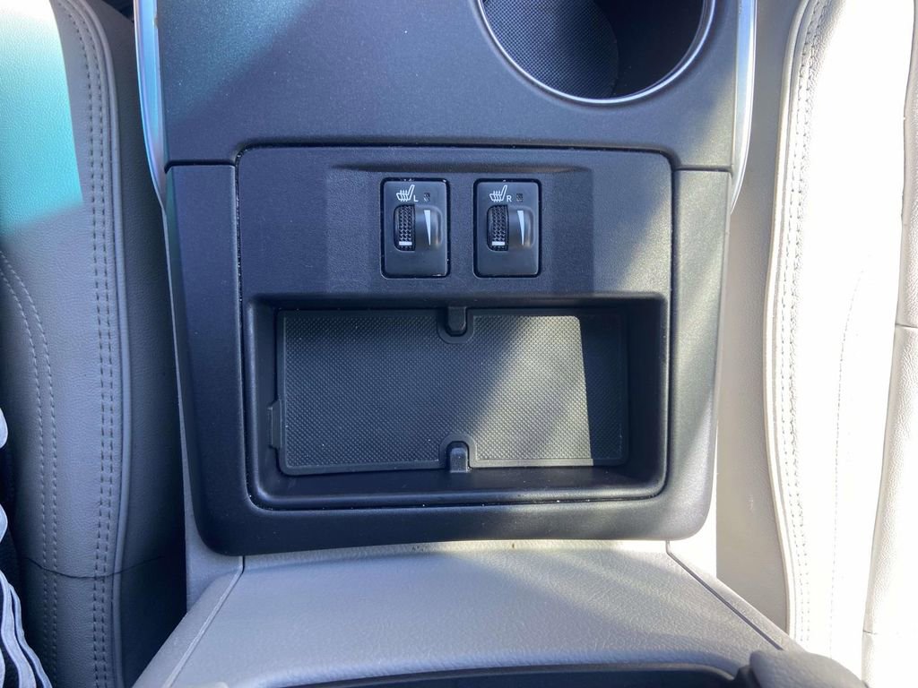 Used 2017 Toyota Camry XLE image 25