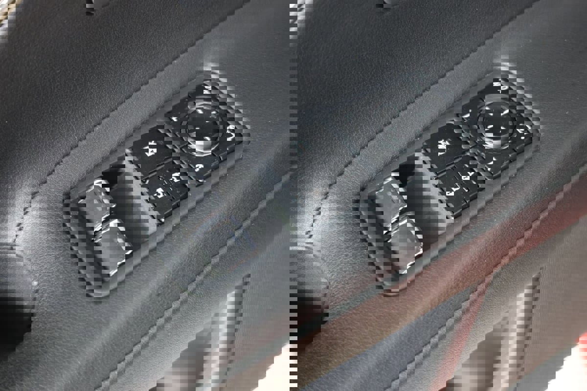 Used 2022 Lexus LC 500 Coupe w/ Performance Package RWD image 22