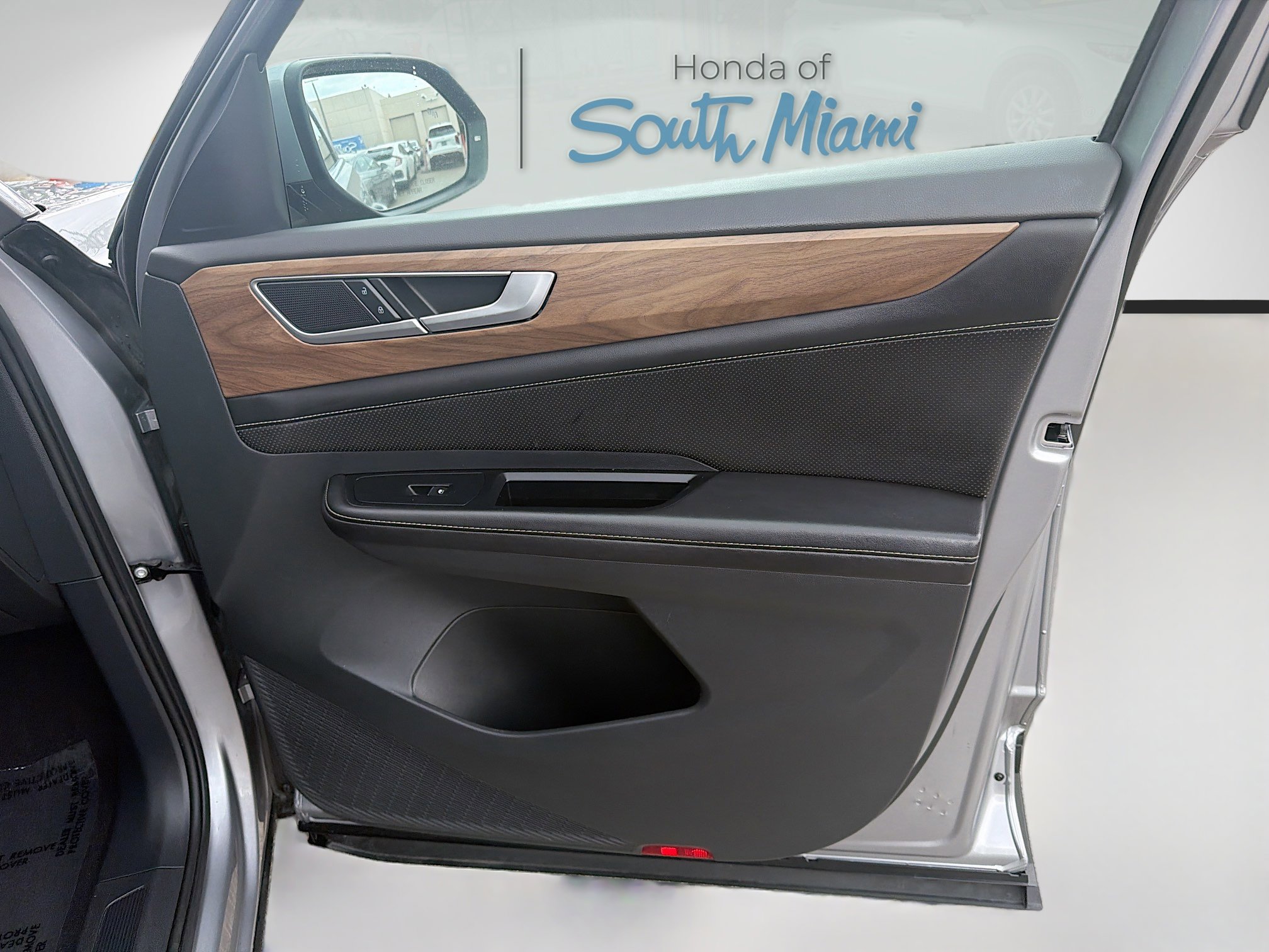 Used 2024 Volkswagen Atlas SE image 33