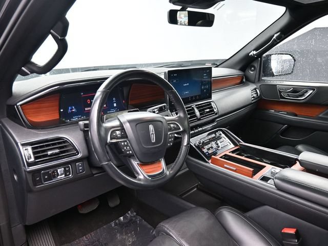 Used 2024 Lincoln Navigator Reserve AWD/4WD image 13