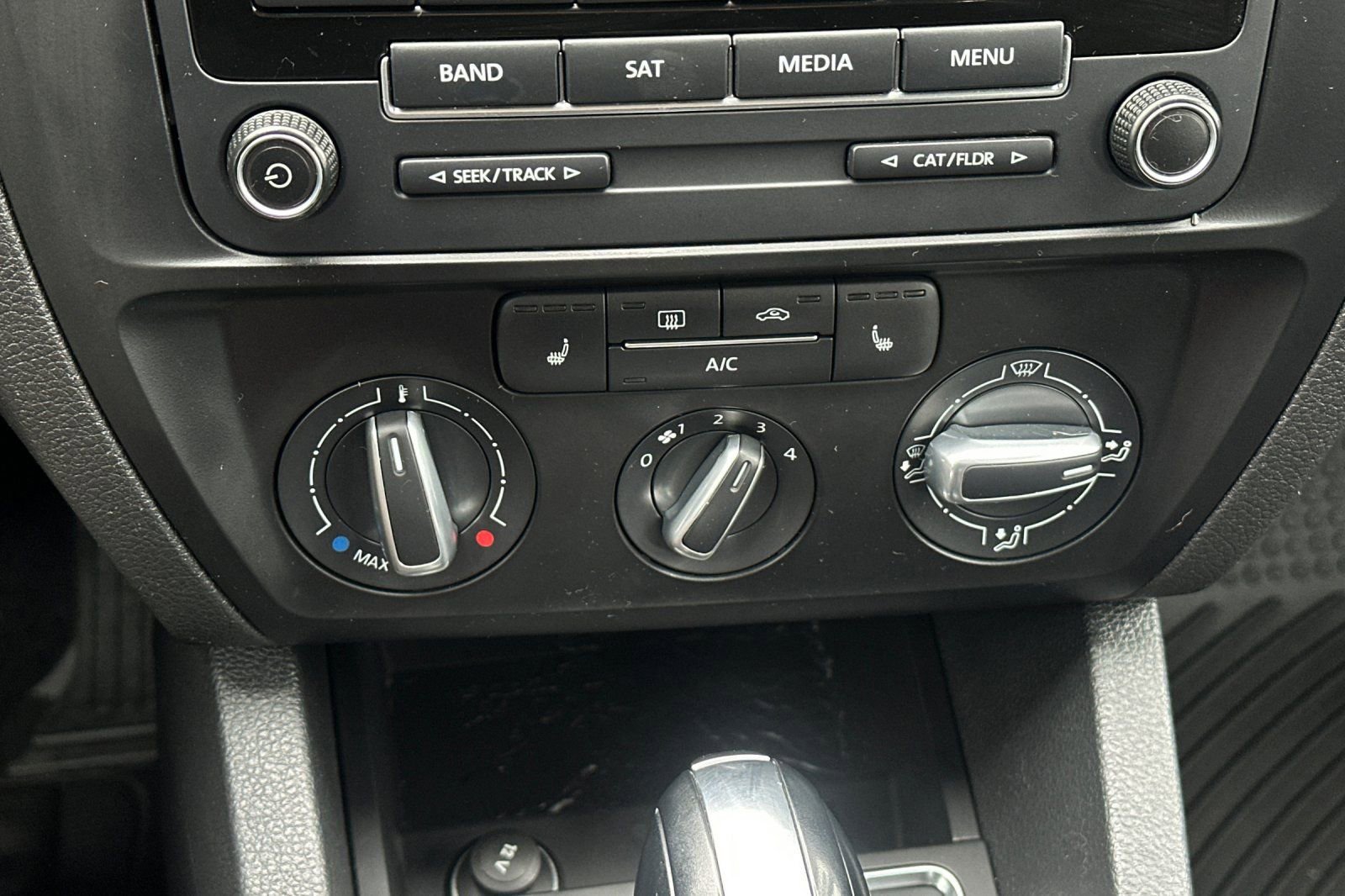 Used 2015 Volkswagen Jetta SE image 17