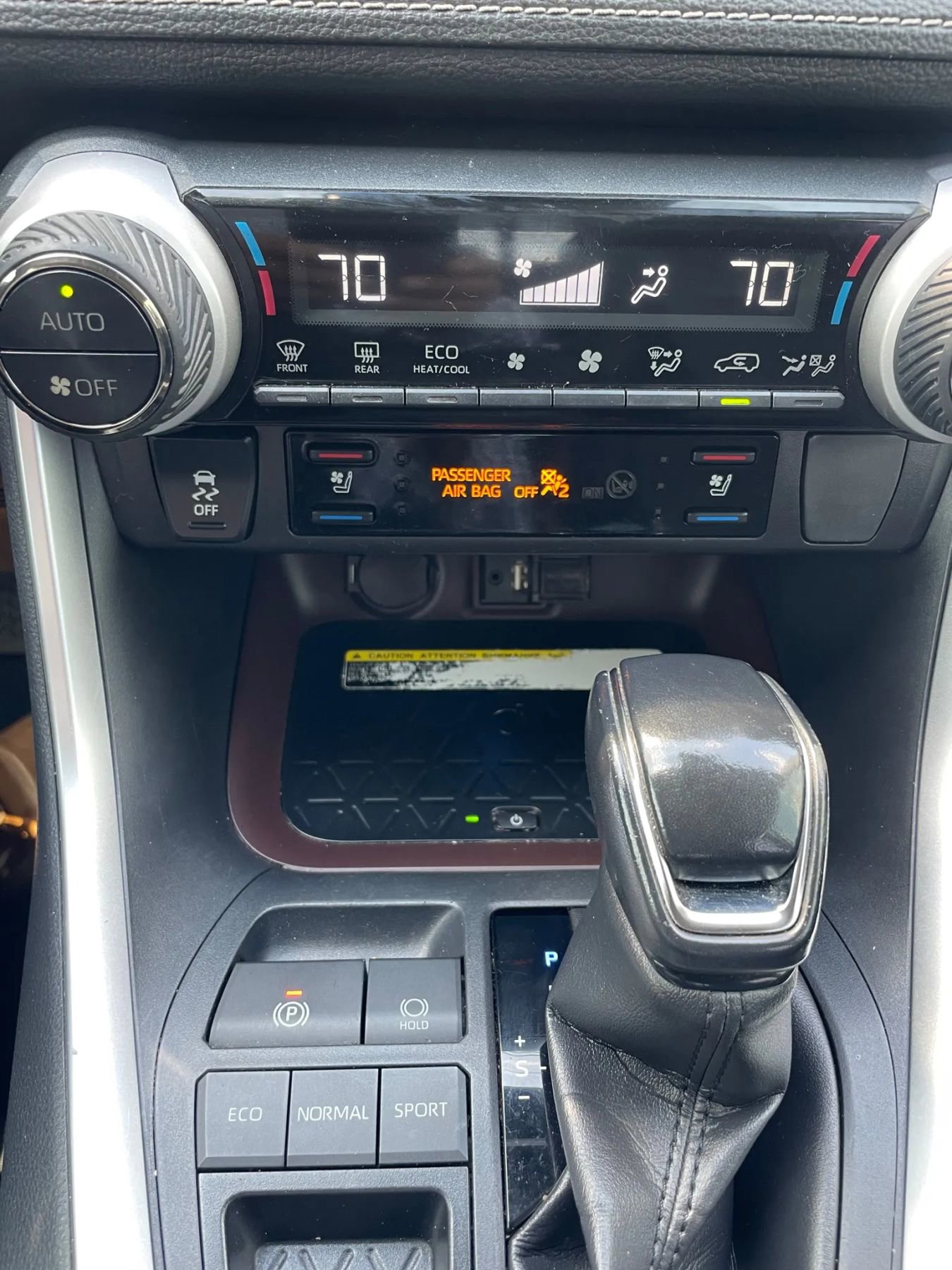 Used 2019 Toyota RAV4 Limited w/ Advanced Technology Package FWD image 28