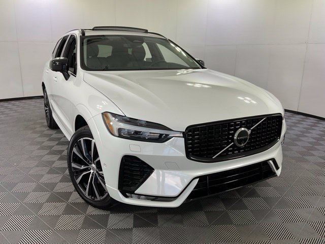 Used 2024 Volvo XC60 B5 Plus w/ Protection Package Premier AWD/4WD image 8