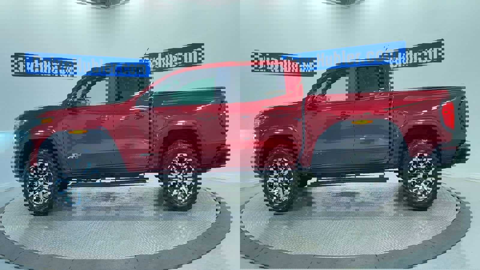 Used 2024 GMC Canyon AT4 w/ AT4 Premium Package image 5