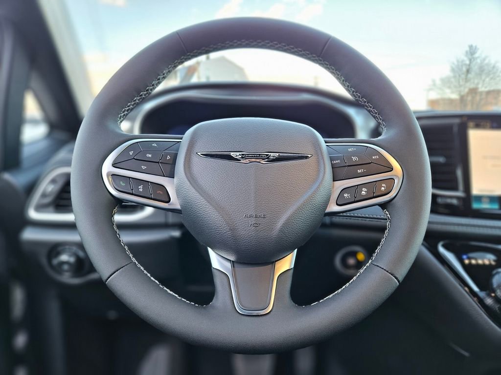 New 2026 Chrysler Pacifica Select image 25